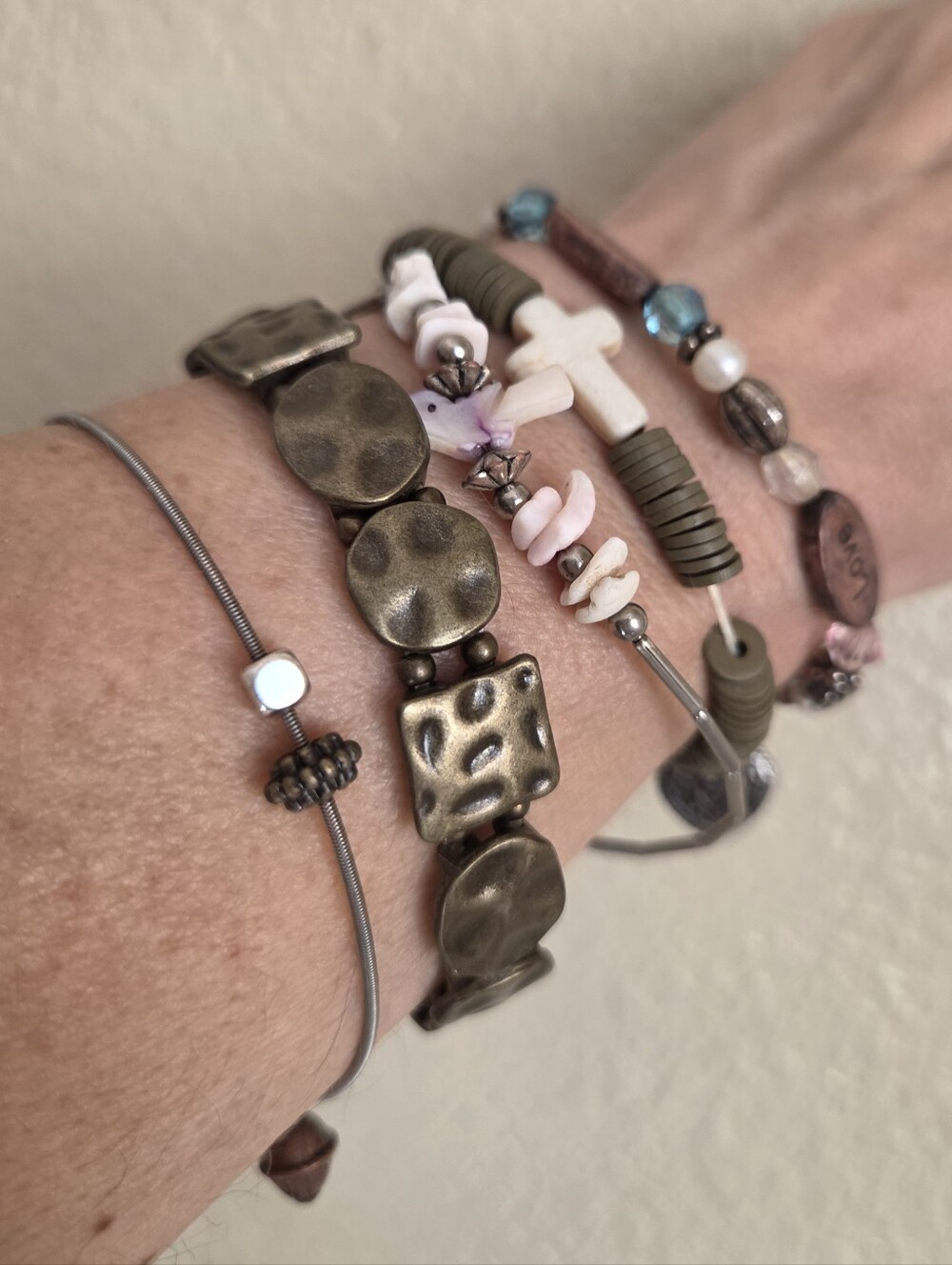 ​boho artisan bracelet stack 5 pc hammered bronze disc cross heart charm beads